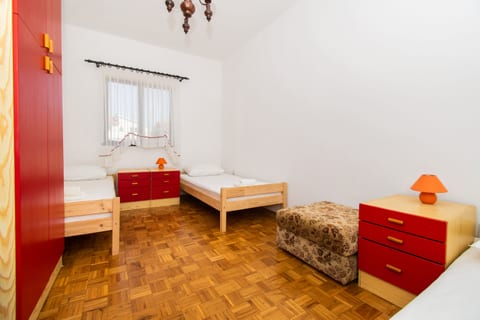 Apartments Ivan - Unit 48457-61