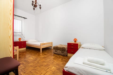 Apartments Ivan - Unit 48457-61