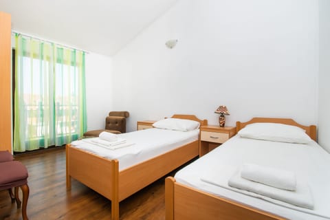 Apartments Ivan - Unit 48458-61