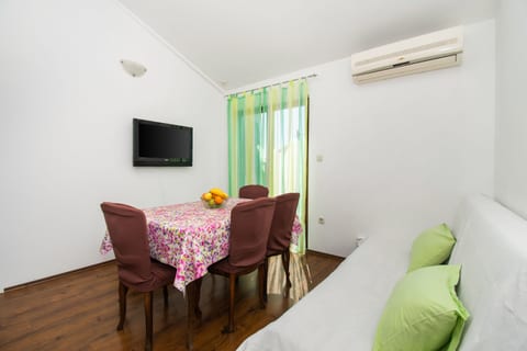 Apartments Ivan - Unit 48458-61