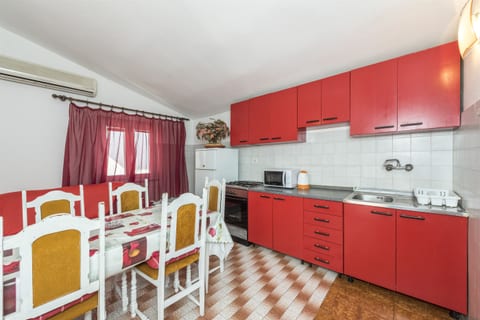 Apartments and Rooms Dragica - Unit 48559-61