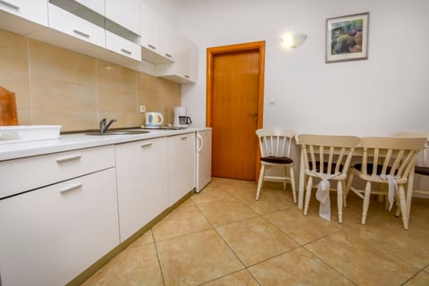 Apartments Periša - Unit 48626-61