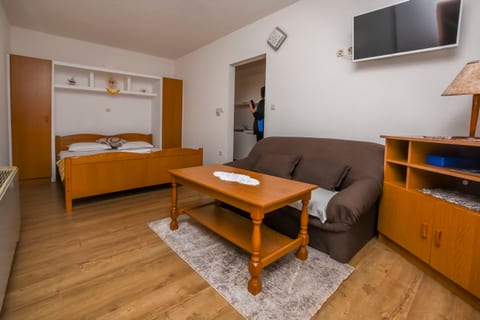 Apartments Periša - Unit 48629-61