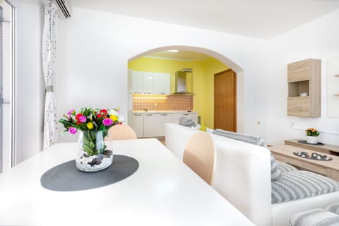 Apartments Maja - Unit 48742-61