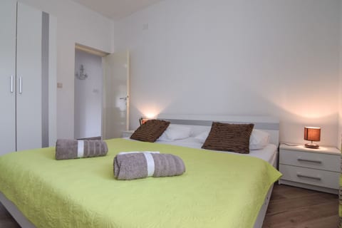 Apartment Pocrnja - Unit 48780-61