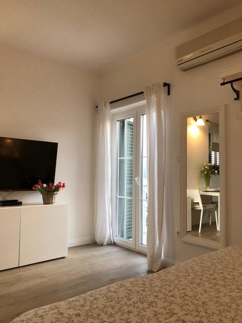 Apartments Mirko - Unit 48809-61