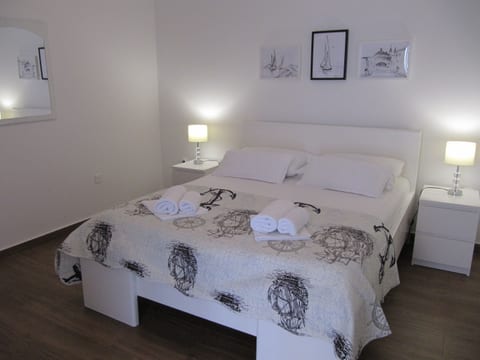 Rooms Falcon - Unit 48951-61