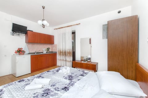 Apartments and Rooms Stjepan - Unit 48977-61