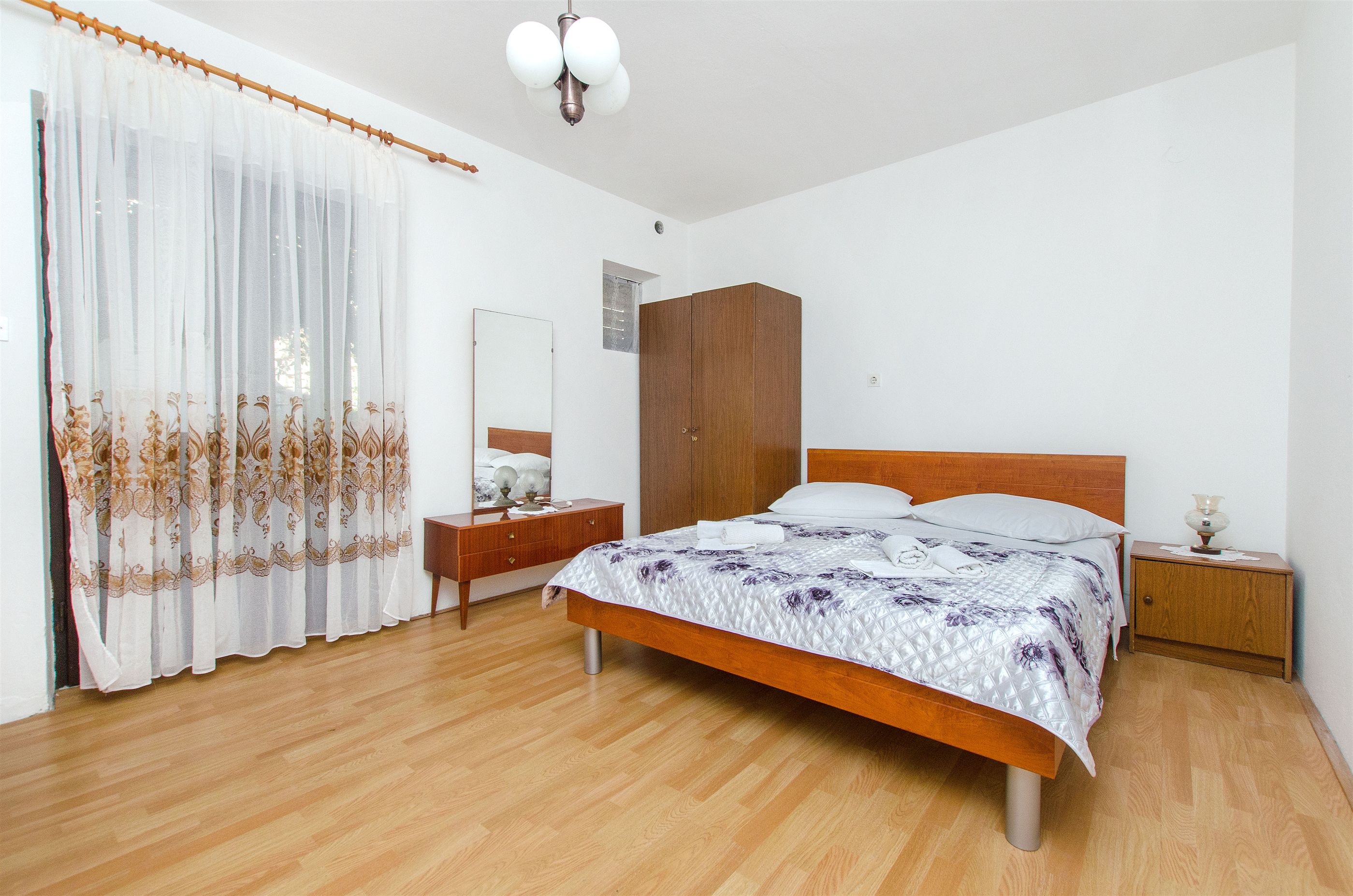 Apartments and Rooms Stjepan - A3 - Jelsa