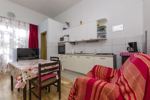 Apartments Bilo - Unit 49031-61