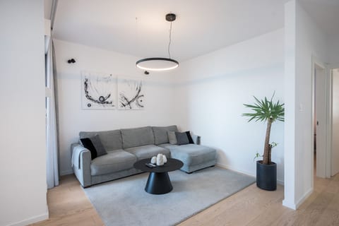 Apartment Mirela - Unit 49064-61