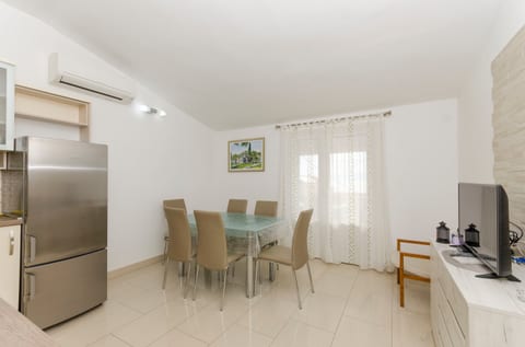 Apartments Klisović - Unit 49082-61