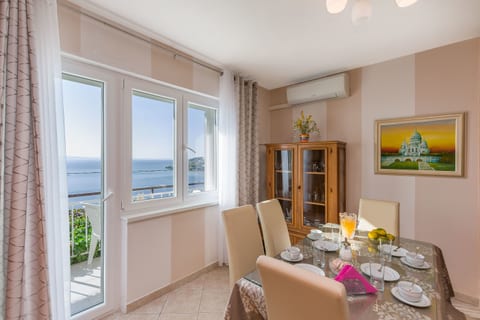 Apartment and Rooms Tatijana - Unit 49083-61