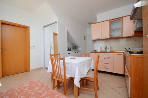 Apartments Jure - Unit 49168-61