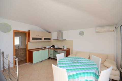Apartments Jure - Unit 49169-61
