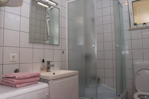Apartments Ena - Unit 49188-61