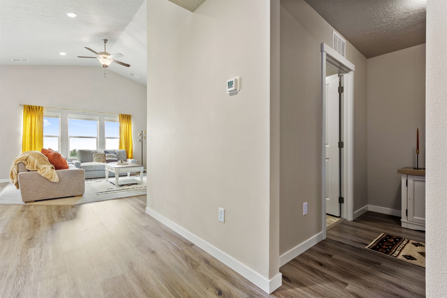 cool-and-calming-designer-home-in-nampa/