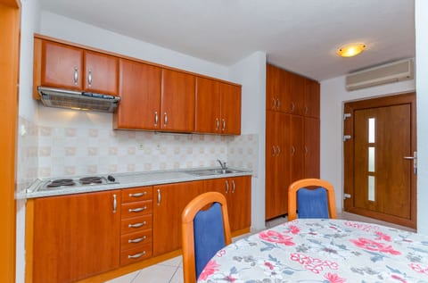 Apartments Milivoj - Unit 49247-61