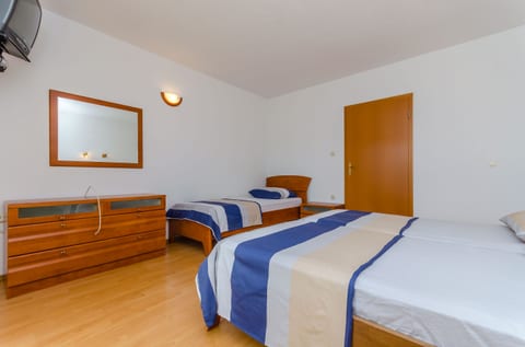 Apartments Milivoj - Unit 49247-61