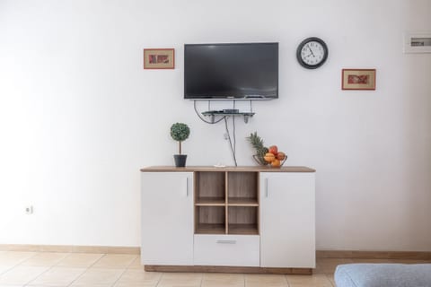 Apartments Ivo - Unit 49365-61