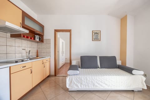 Apartments Ivo - Unit 49366-61