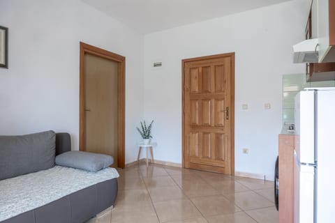 Apartments Ivo - Unit 49367-61