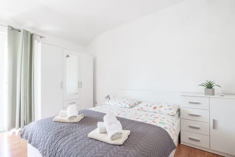Apartments Ivo - Unit 49367-61