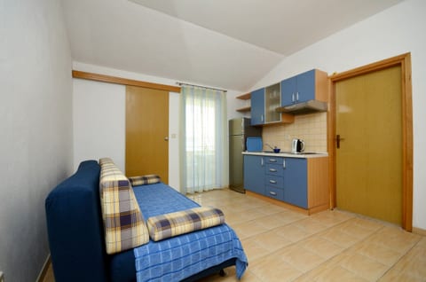 Apartments Ivo - Unit 49368-61