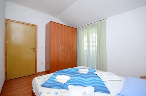 Apartments Ivo - Unit 49368-61