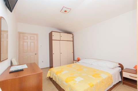 Apartments Ante - Unit 49373-61