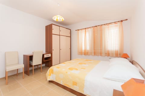 Apartments Ante - Unit 49373-61