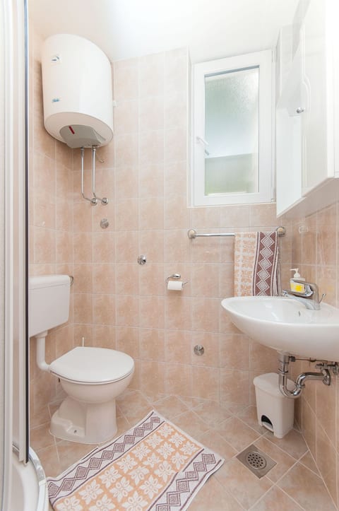 Apartments Ante - Unit 49375-61