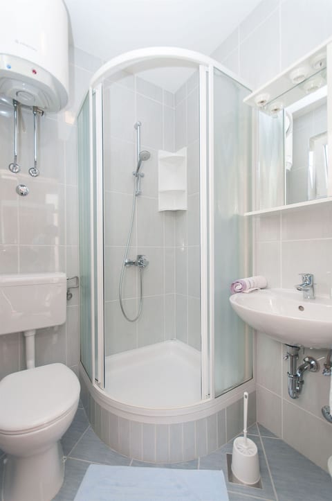 Apartments Ante - Unit 49376-61