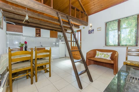 House Ivan - Unit 49422-61