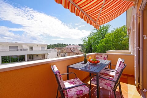 Apartments Vesna - Unit 49427-61
