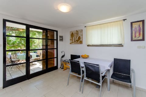House Renato - Unit 49447-61
