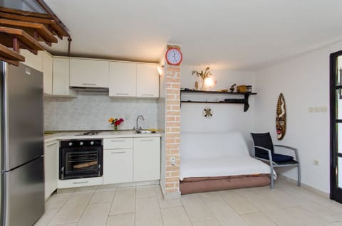 House Renato - Unit 49447-61