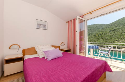 Apartments Dinko - Unit 49467-61