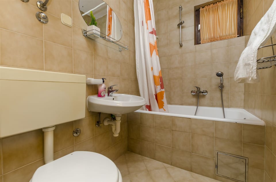 Apartments Denis - Unit 49510-61 - Croatia