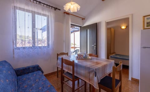 House The Bay - Unit 49530-61