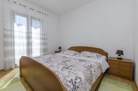 Apartments Tonko - Unit 49541-61