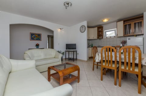 Apartments Tonko - Unit 49541-61