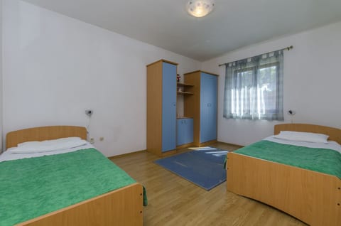 Apartments Tonko - Unit 49541-61