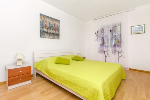Apartments Fani - Unit 49551-61