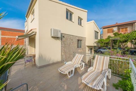 Apartments Branko - Unit 49567-61