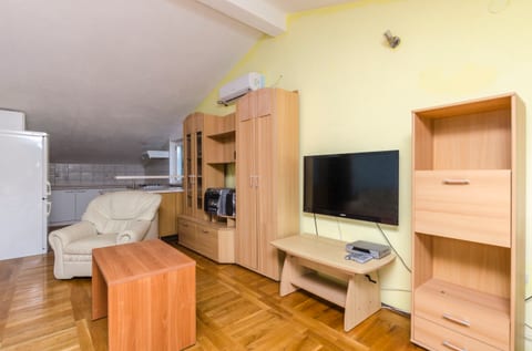 Apartments Ivo - Unit 49574-61
