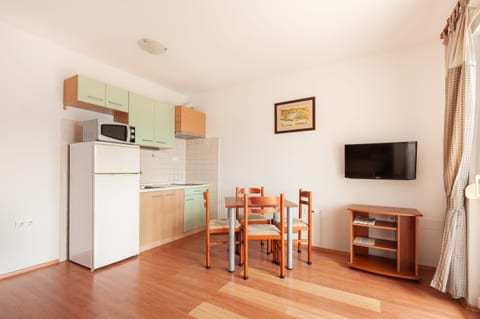 Apartments LuMaDuMa - Unit 49646-61