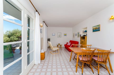 Apartment Neven - Unit 49658-61