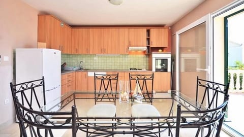 House Ivan - Unit 49674-61