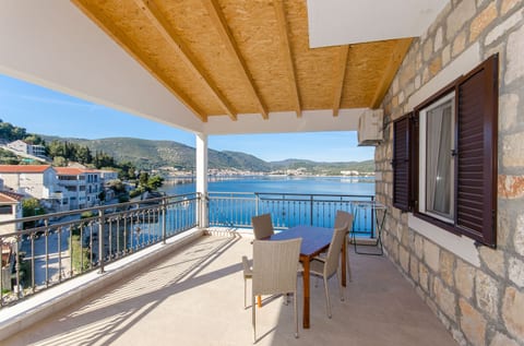 Apartments Ivanka - Unit 49758-61